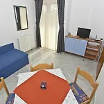 And By The Sea Brela, Makarska - 6056 Gæstehus 3*