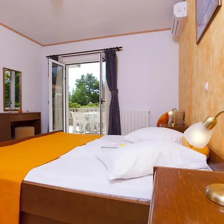 And By The Sea Brela, Makarska - 6056 Gasthof Brela
